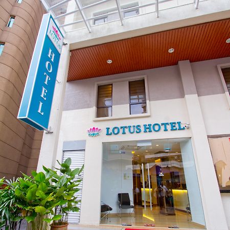 Lotus Hotel Masjid India Куала Лумпур Екстериор снимка